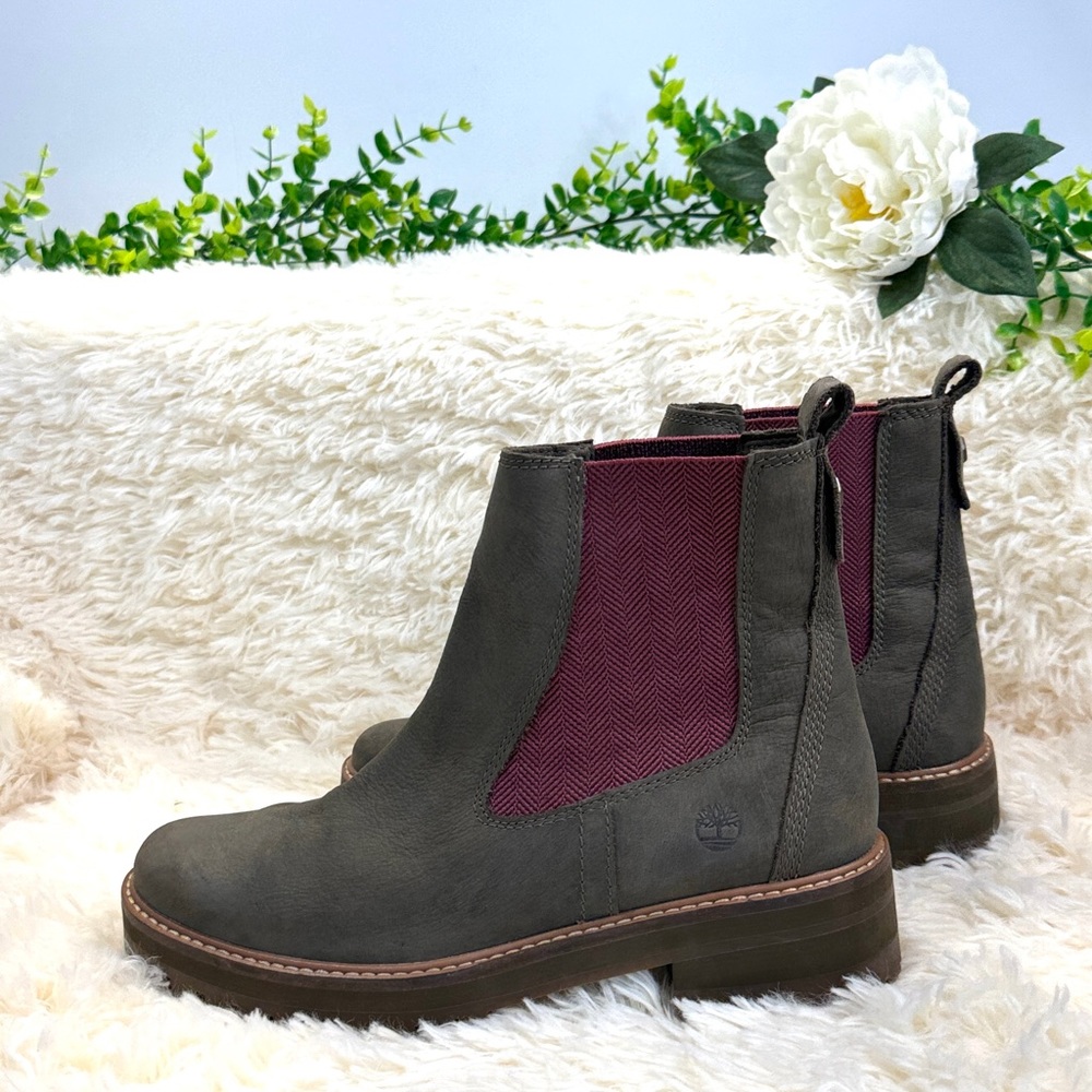 Timberland Courmayeur Valley Chelsea Boots Women’s Size 8.5 Olive